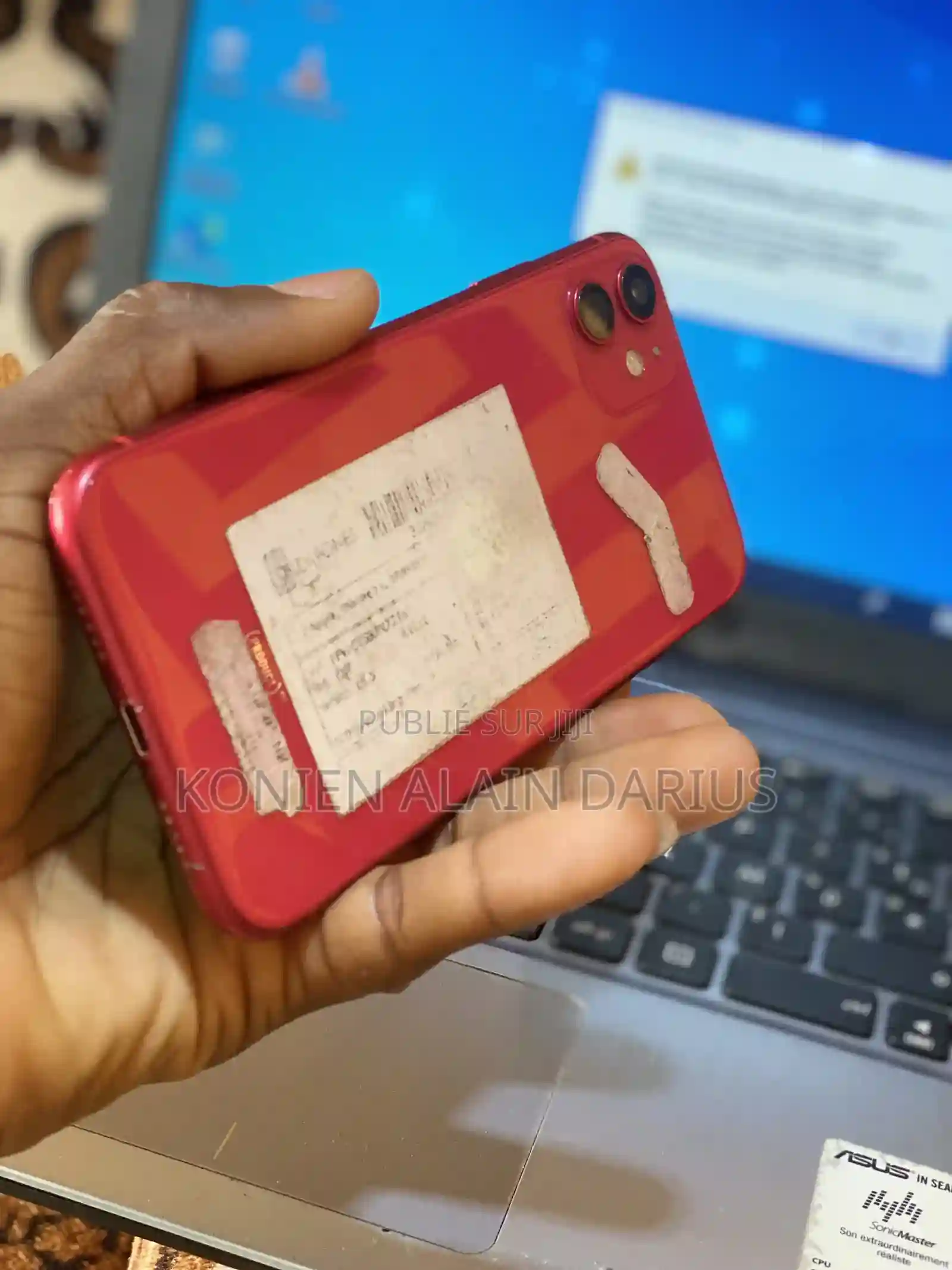 Pomme Iphone 11 64 GB Rouge - Vue 1