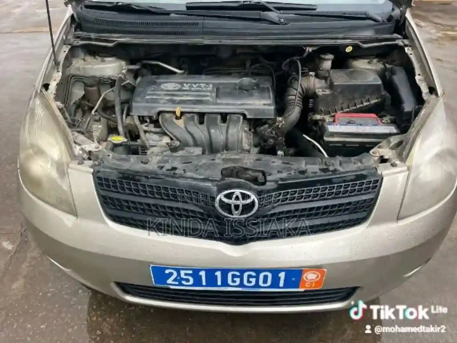 Toyota Corolla Verso 18 2008 Noir Mat - Vue 9