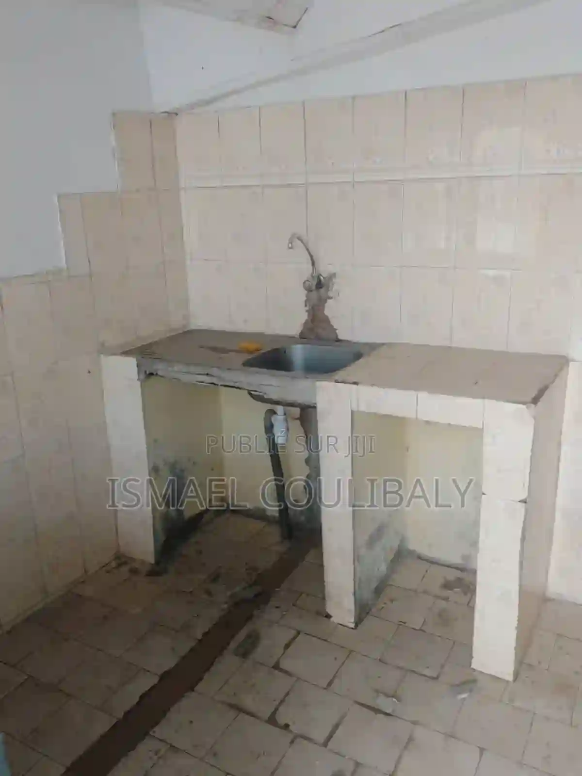 Furnished 8chbre Duplex Dans Ismael Coulibaly Cocody à Vendre