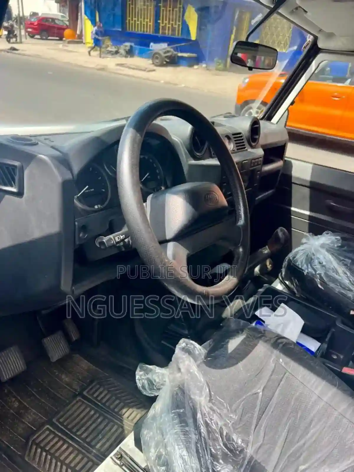 Land Rover Defender 2014 Blanc - Vue 1