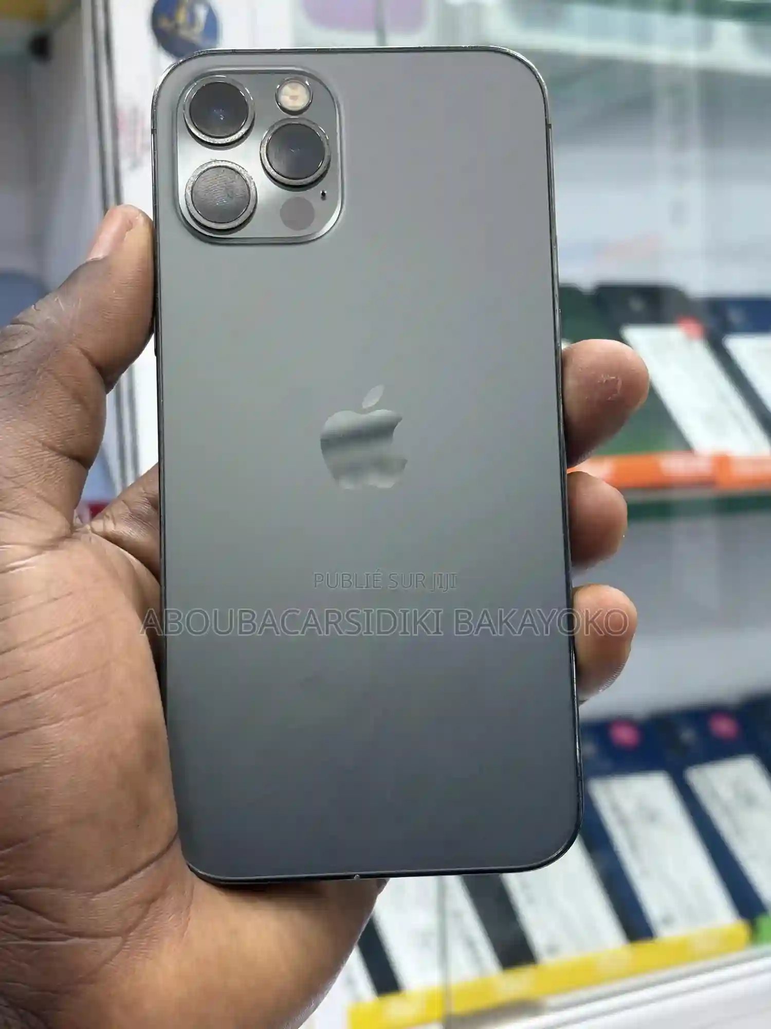 Pomme Iphone 12 Pro 128 GB Noir - Vue 2