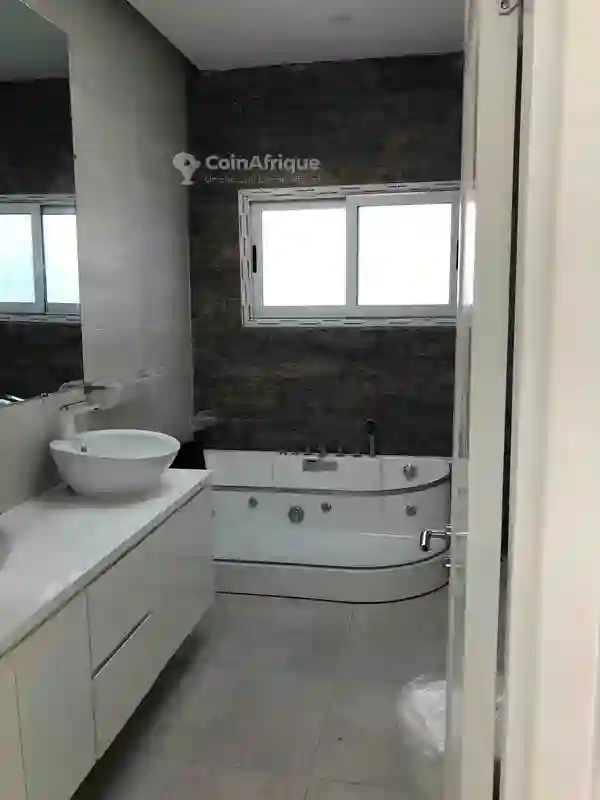 Location Villas 6 Pièces - Cocody