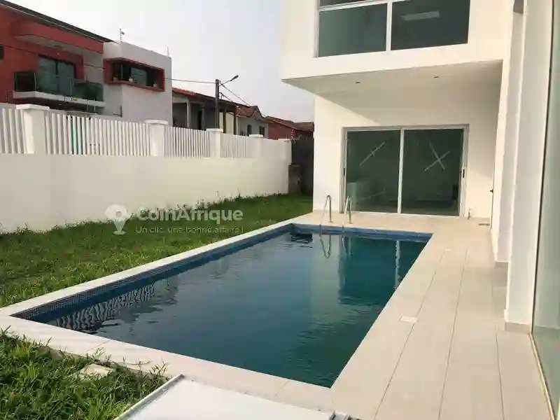 Location Villas 6 Pièces - Cocody - Vue 1