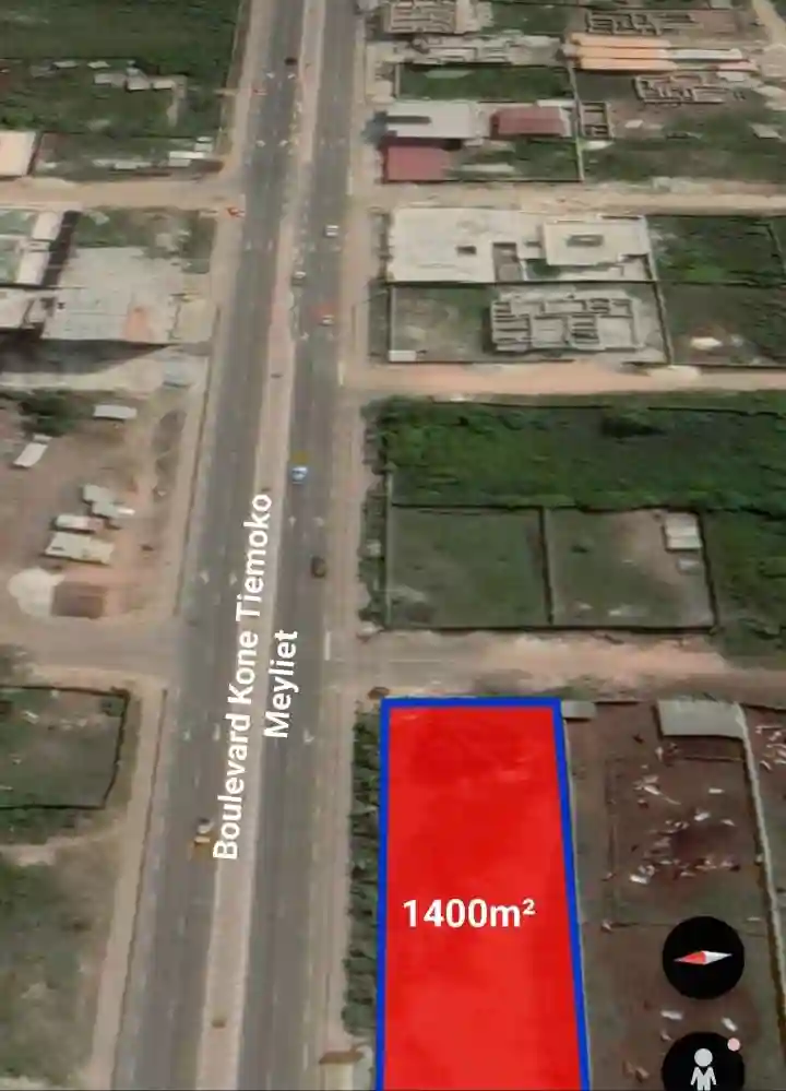 Terrain Commercial Près du Nouveau CHU D’angré - Vue 1