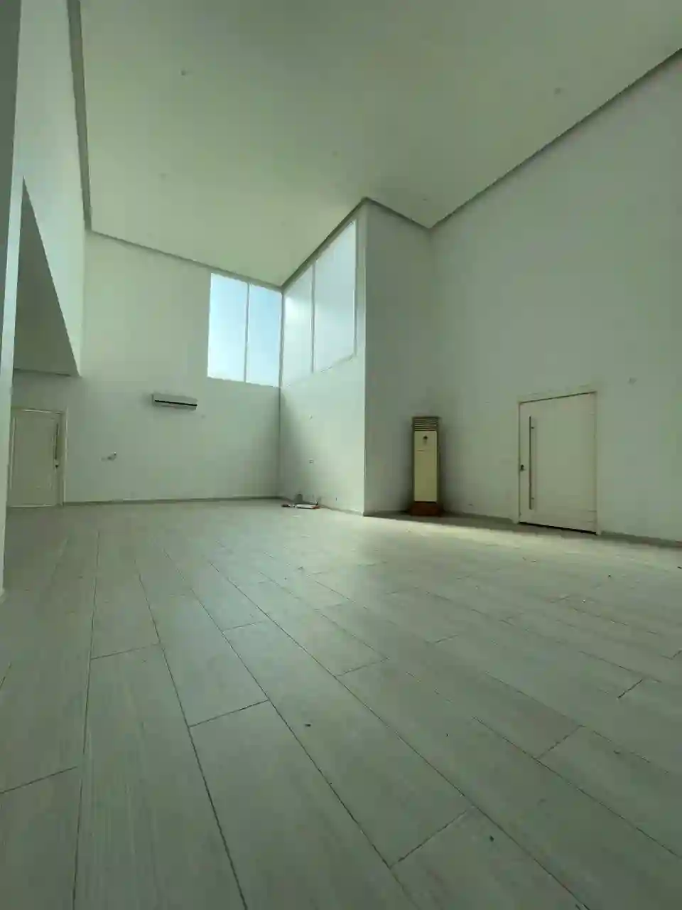 À Louer – Villa Duplex F5 – À Cocody Riviera 3 (cité Synacasci) - Vue 2
