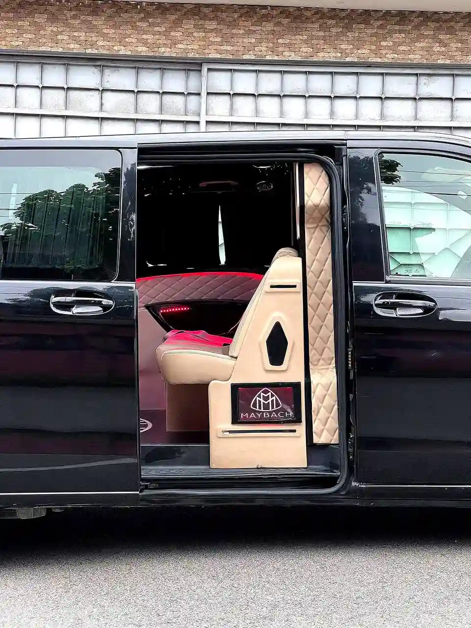 Mercedes Viano Maybach en Location - Vue 1