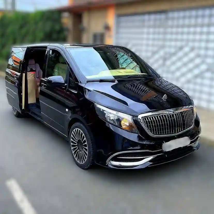 Mercedes Viano Maybach en Location - Vue 2