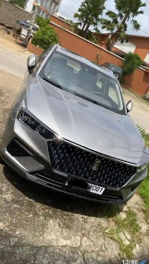 Bestune T77 en Location
