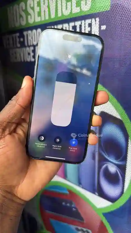 Iphone 15 Simple Légère Fissure sur L’écran