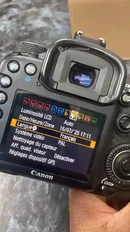 Canon EOS 7D Mark 1 + Objectif 18-55mm+ Flash
