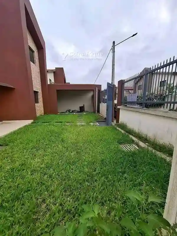 Location Villas 5 Pièces à Riviera Faya - Vue 4