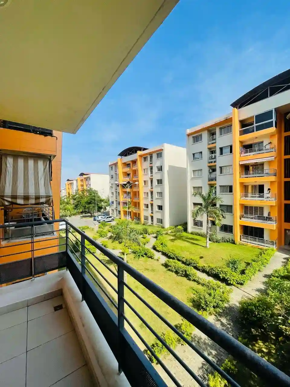 Location Appartement Meublé 4pieces par Jours Angre - Vue 2