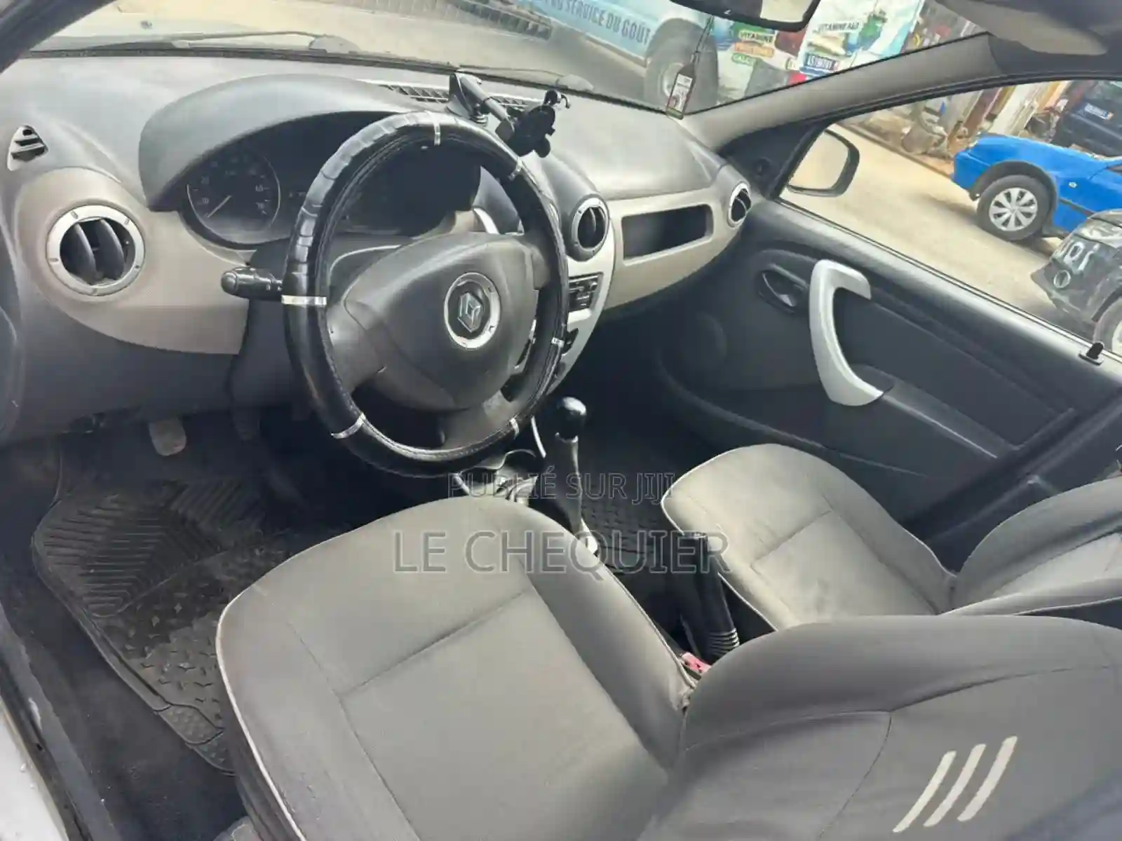 Renault Logan 2013 Gris - Vue 7