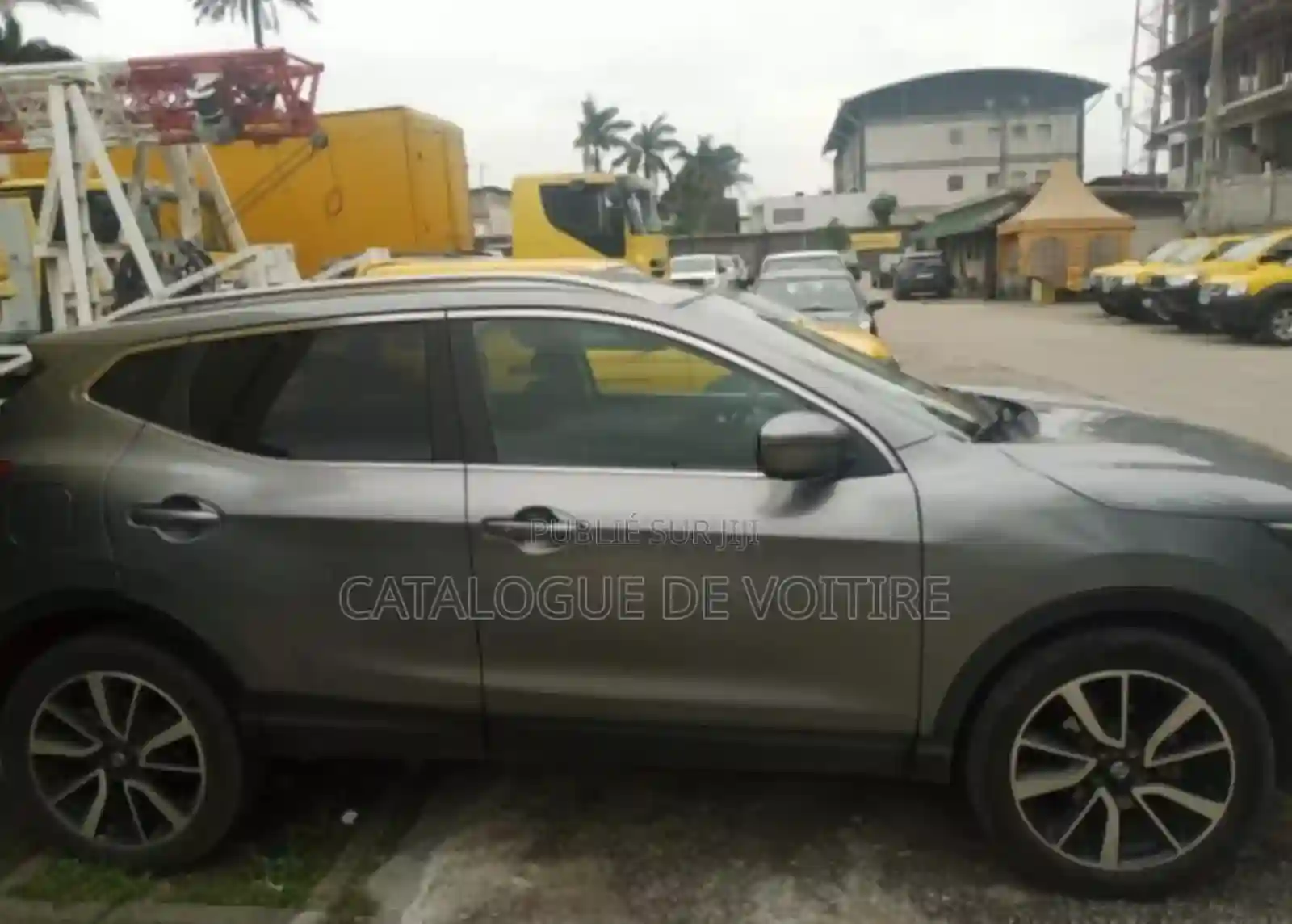 Nissan Qashqai 2018 Gris - Vue 2