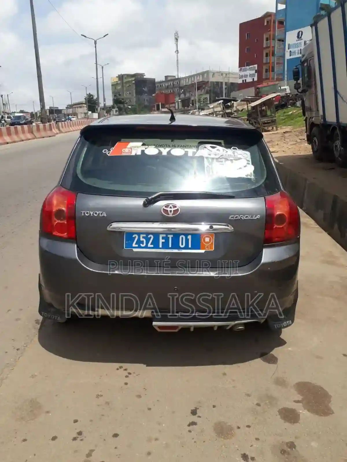 Toyota Corolla Sedan 2004 Gris - Vue 3