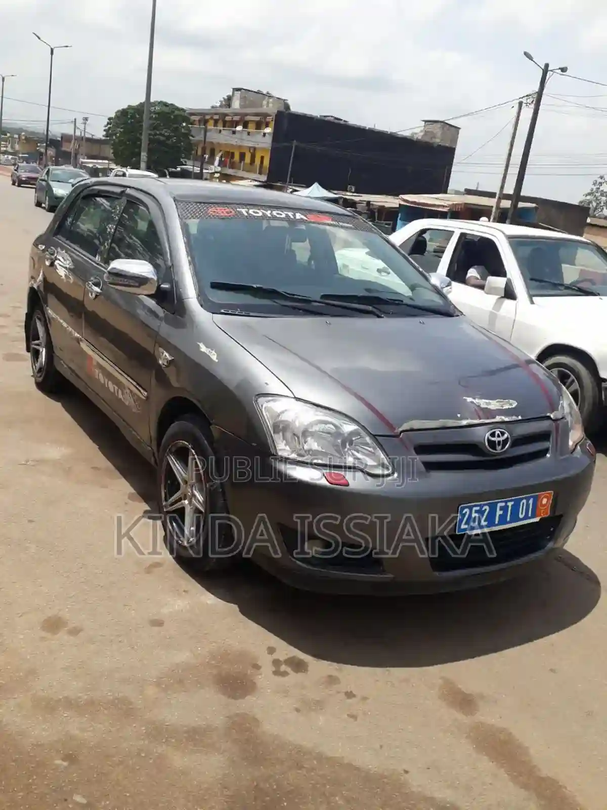 Toyota Corolla Sedan 2004 Gris - Vue 4