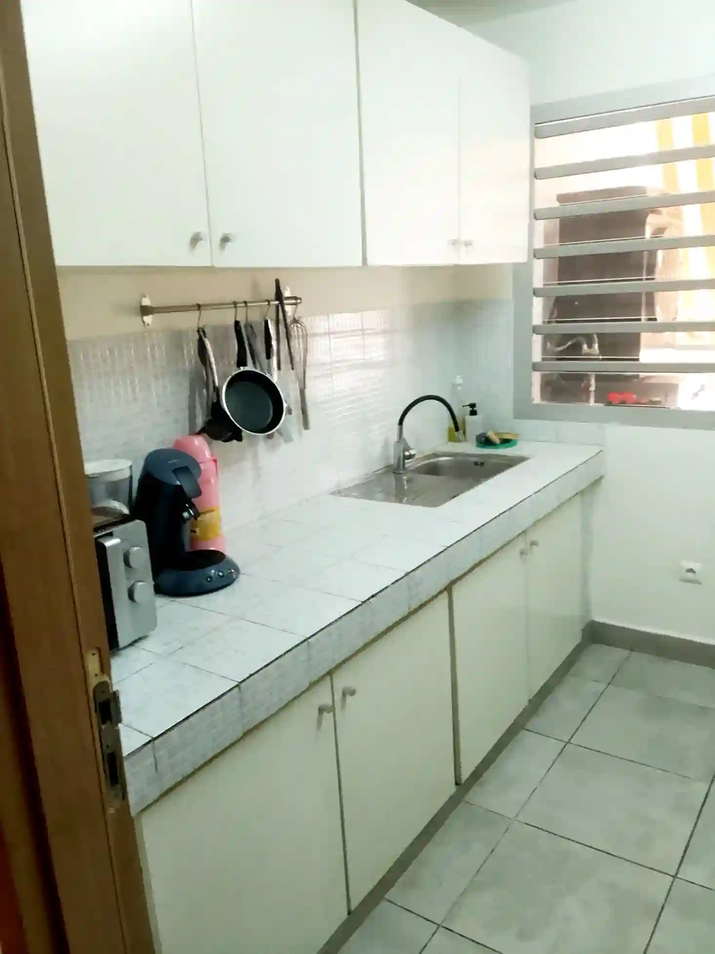 Appartement 3 pièces entièrement meublé COCODY ANGRE CNPS - Vue 3