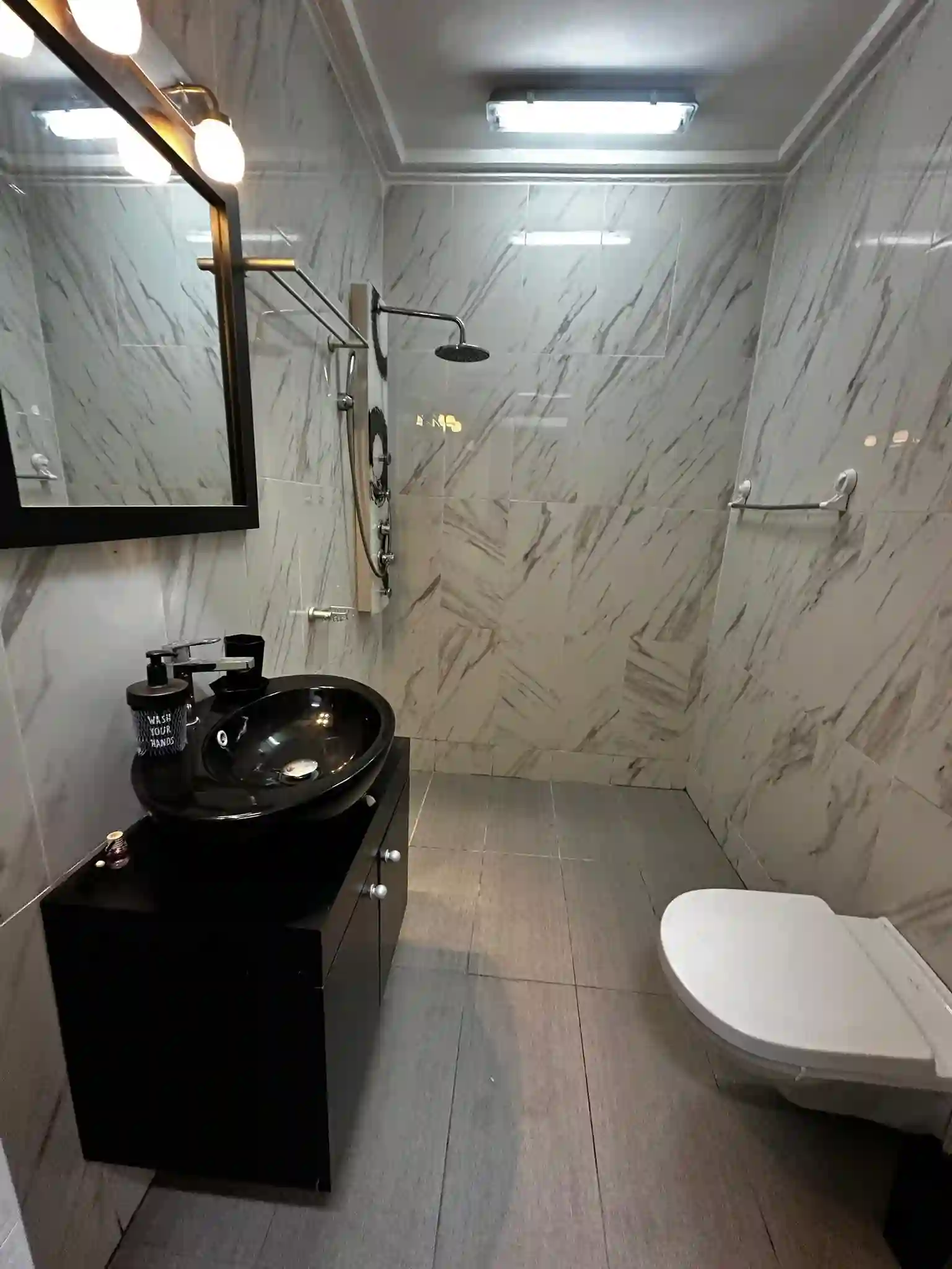  un appart 4 pièces de luxe à Abidjan Angré Chu – 9ᵉ Tranche