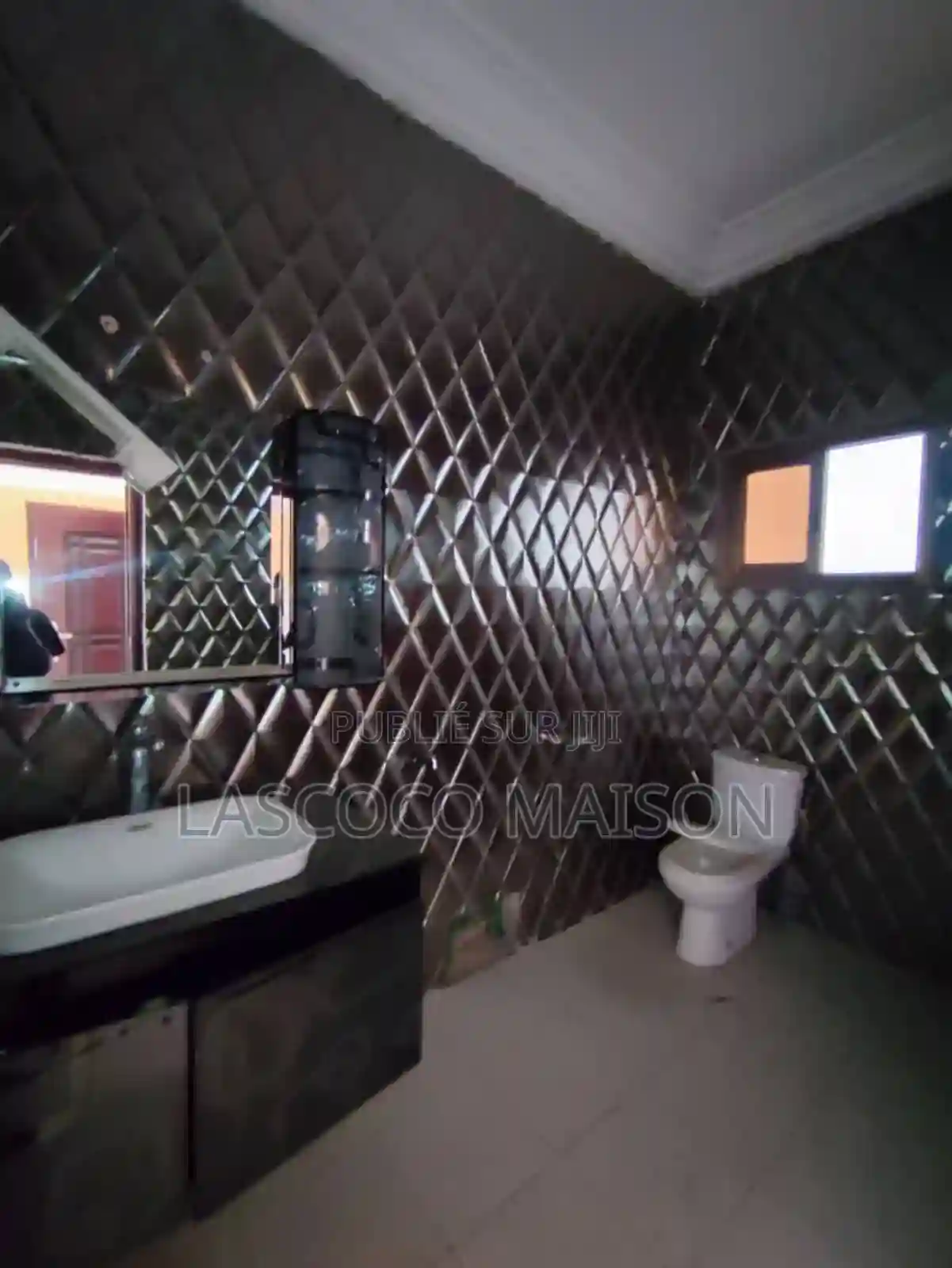 Une Villa Duplex De 8 Pièces - Vue 2