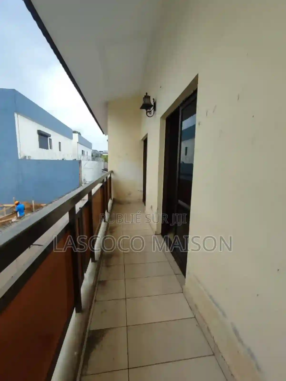 Une Villa Duplex De 8 Pièces - Vue 5