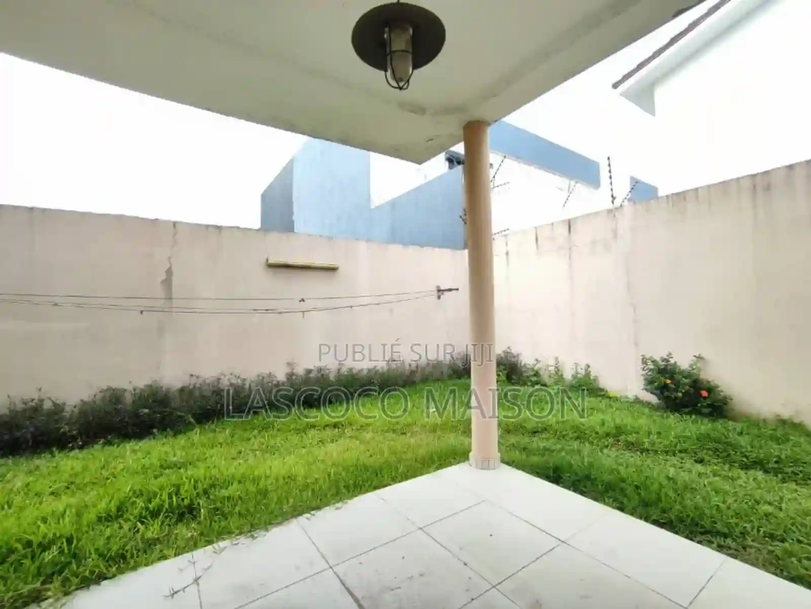 Une Villa Duplex De 8 Pièces - Vue 8