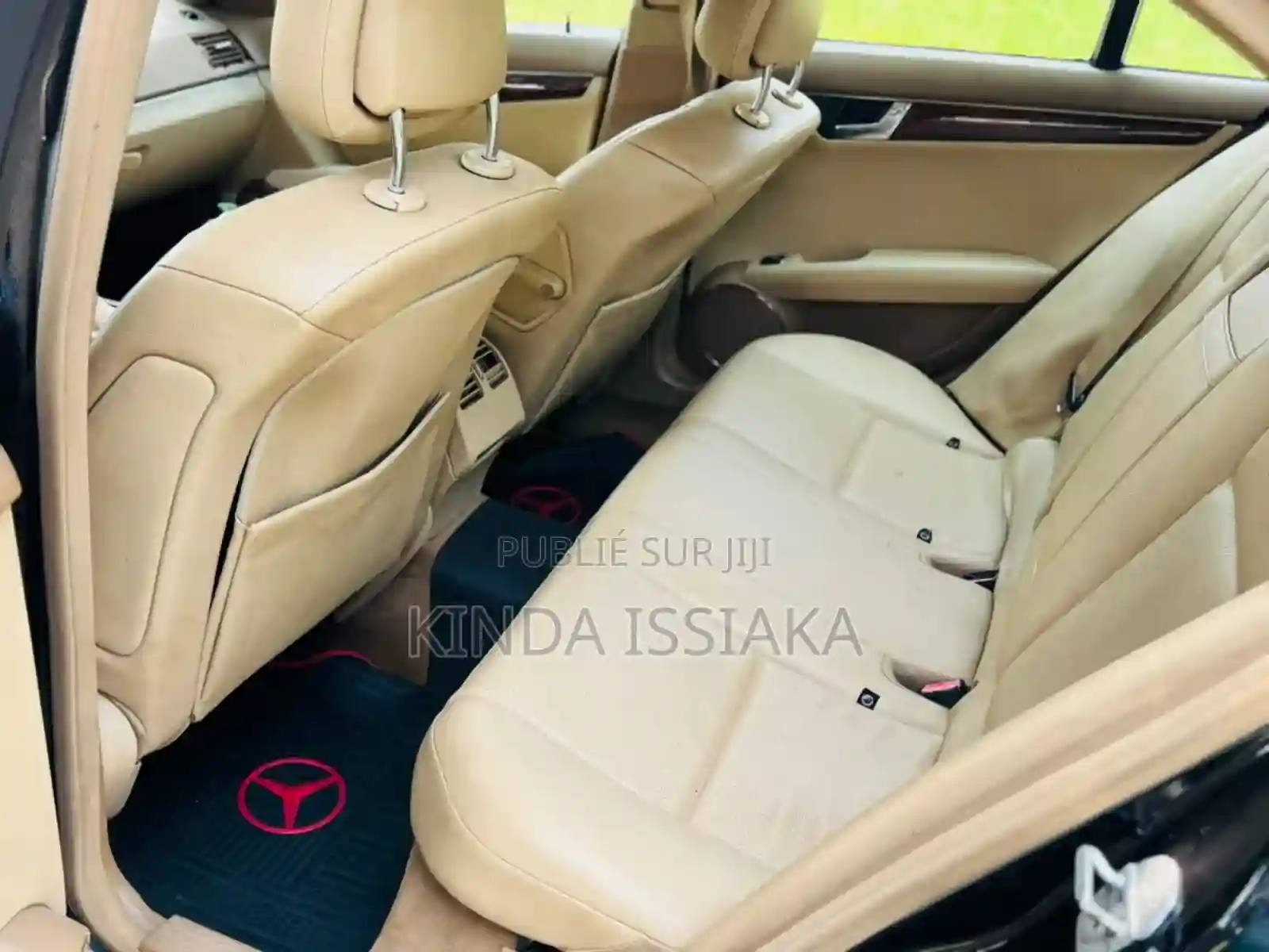 Mercedes-benz C300 Luxury Sedan AWD (30l 6cyl 7A) 2009 Noir - Vue 3