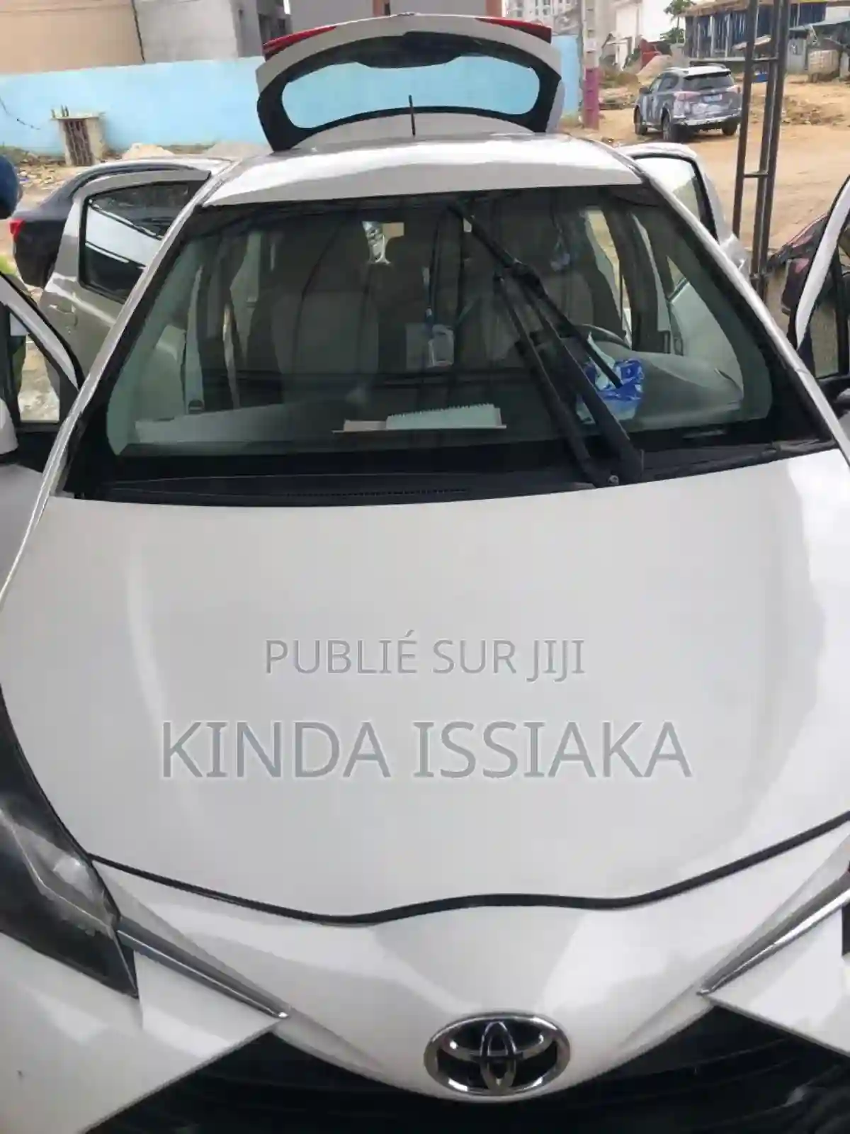 Toyota Yaris 15 Sedan L 2020 Blanc Cassé - Vue 8