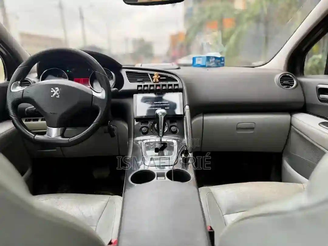Peugeot 3008 2013 Marron - Vue 4