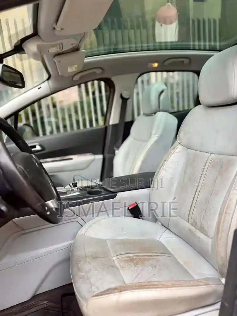Peugeot 3008 2013 Marron - Vue 8