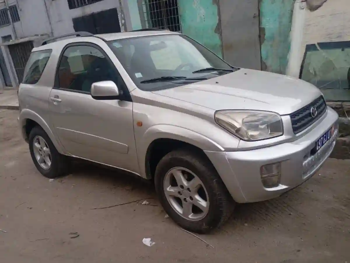 Toyota Rav4 3 Portières - Vue 1