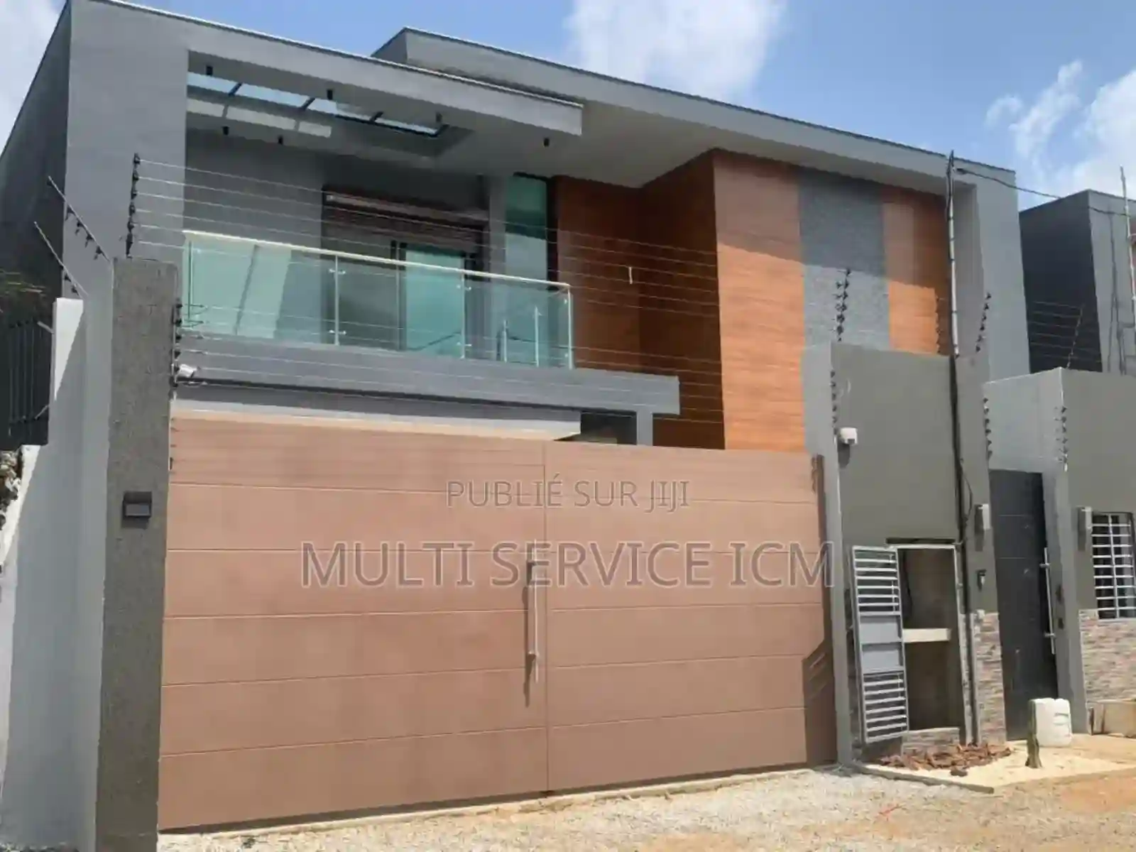 A Louer - Villa Duplex Haut - Vue 1