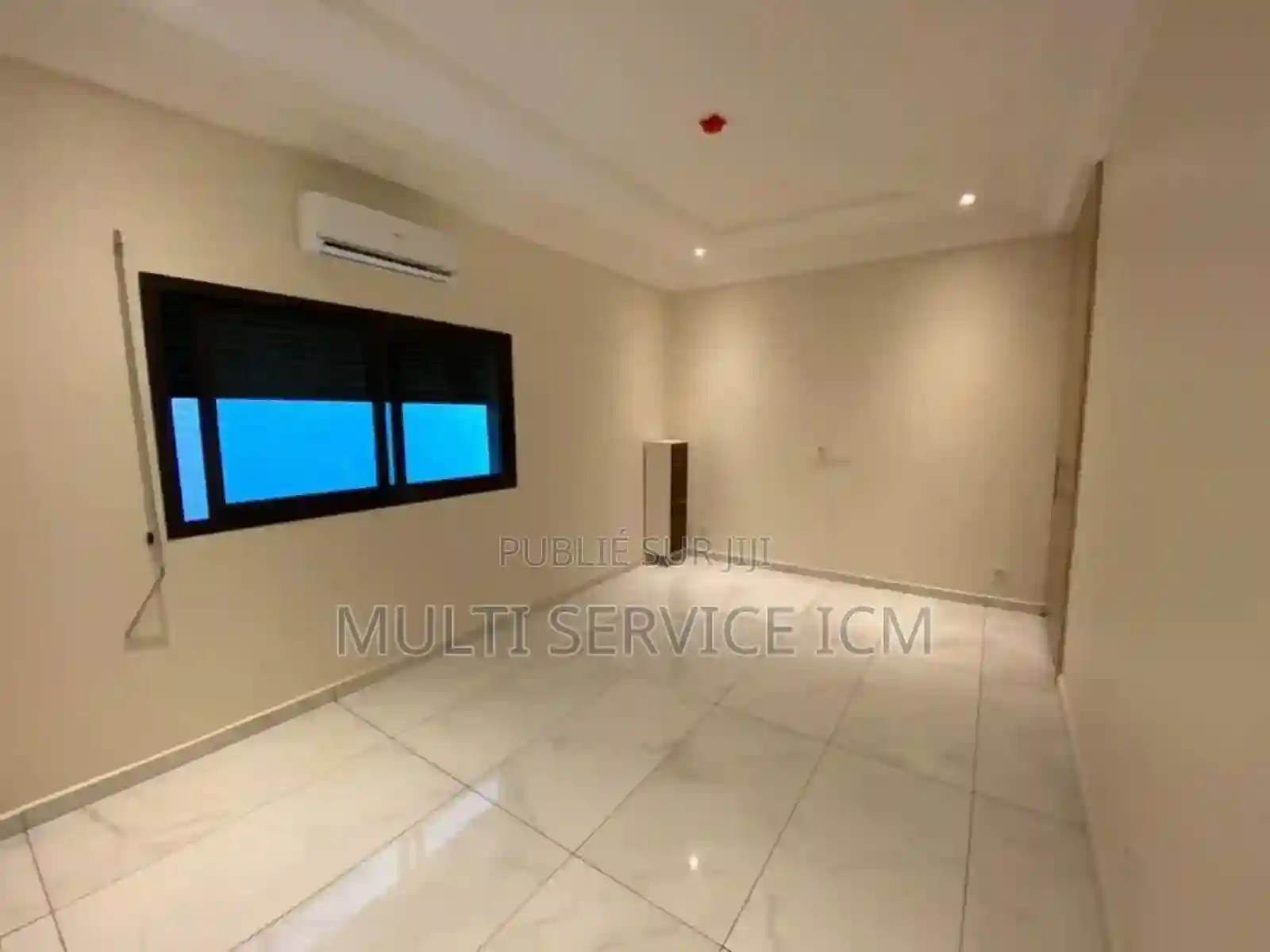 A Louer - Villa Duplex Haut - Vue 9