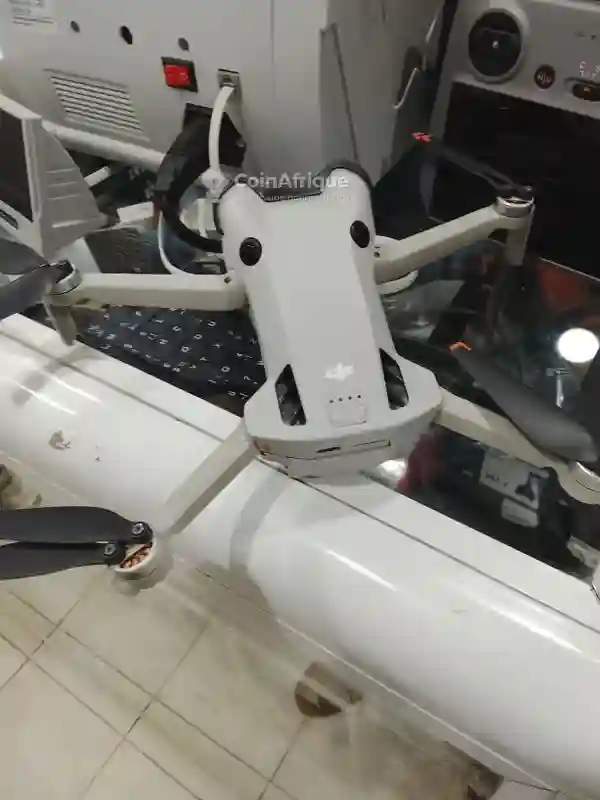 Drone DJI Mini 4 Pro 4K Avec 3 Batteries - Vue 1