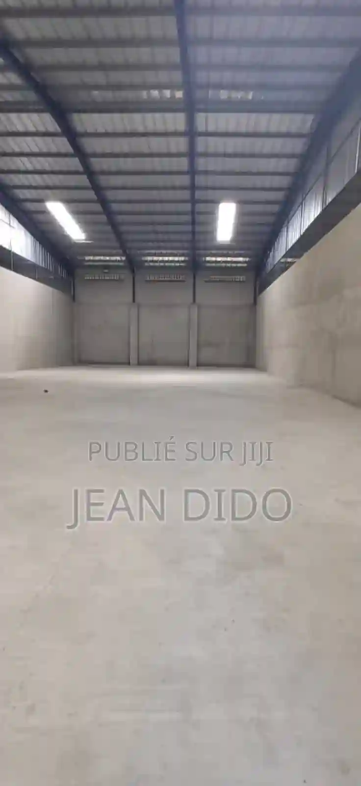 Entrepôt À Louer Au 2 Plateaux Dokui - Vue 2