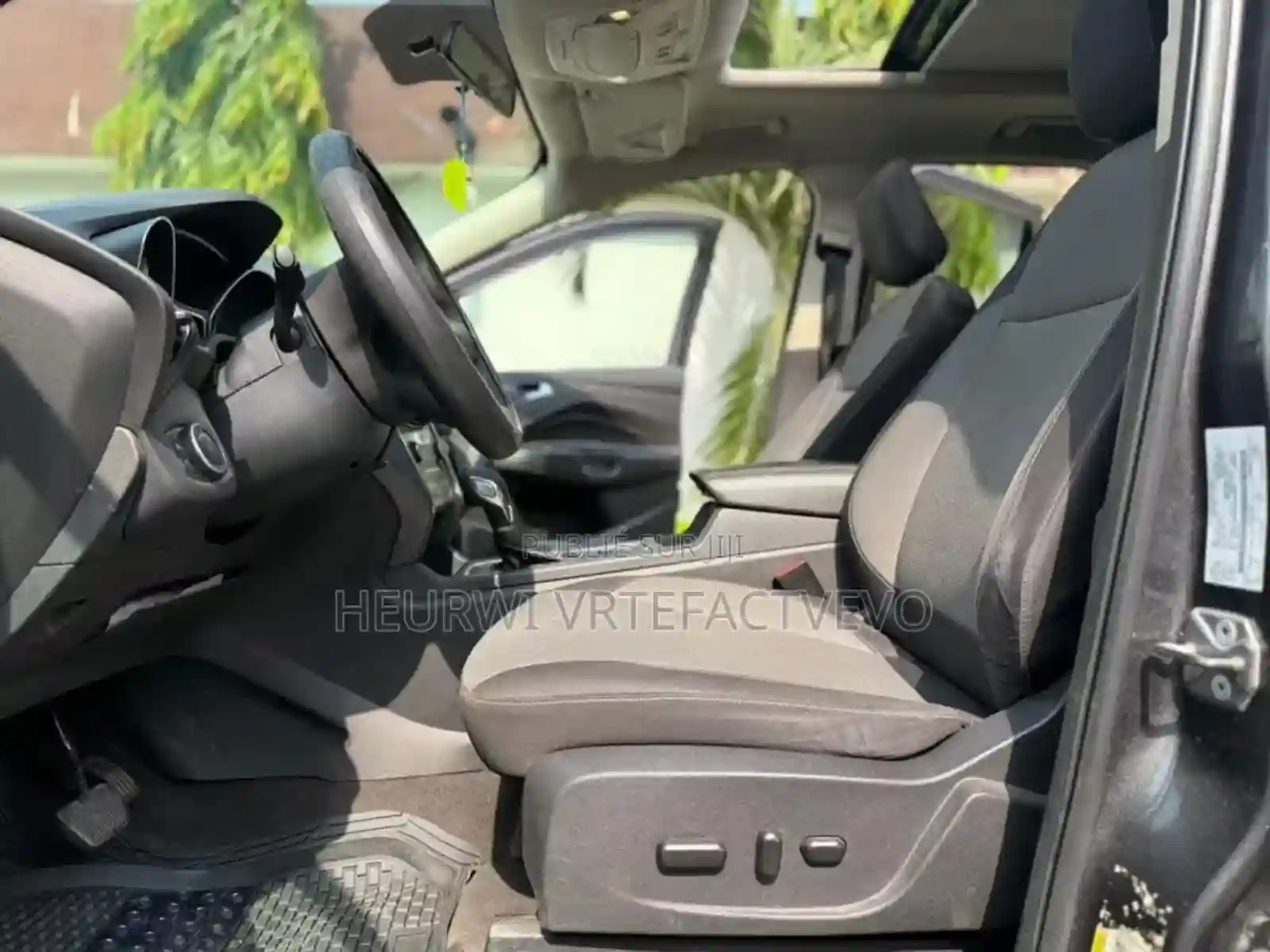 Ford Escape S FWD 2018 Gris - Vue 6