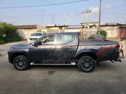 Mitsubishi L200 2022 Noir