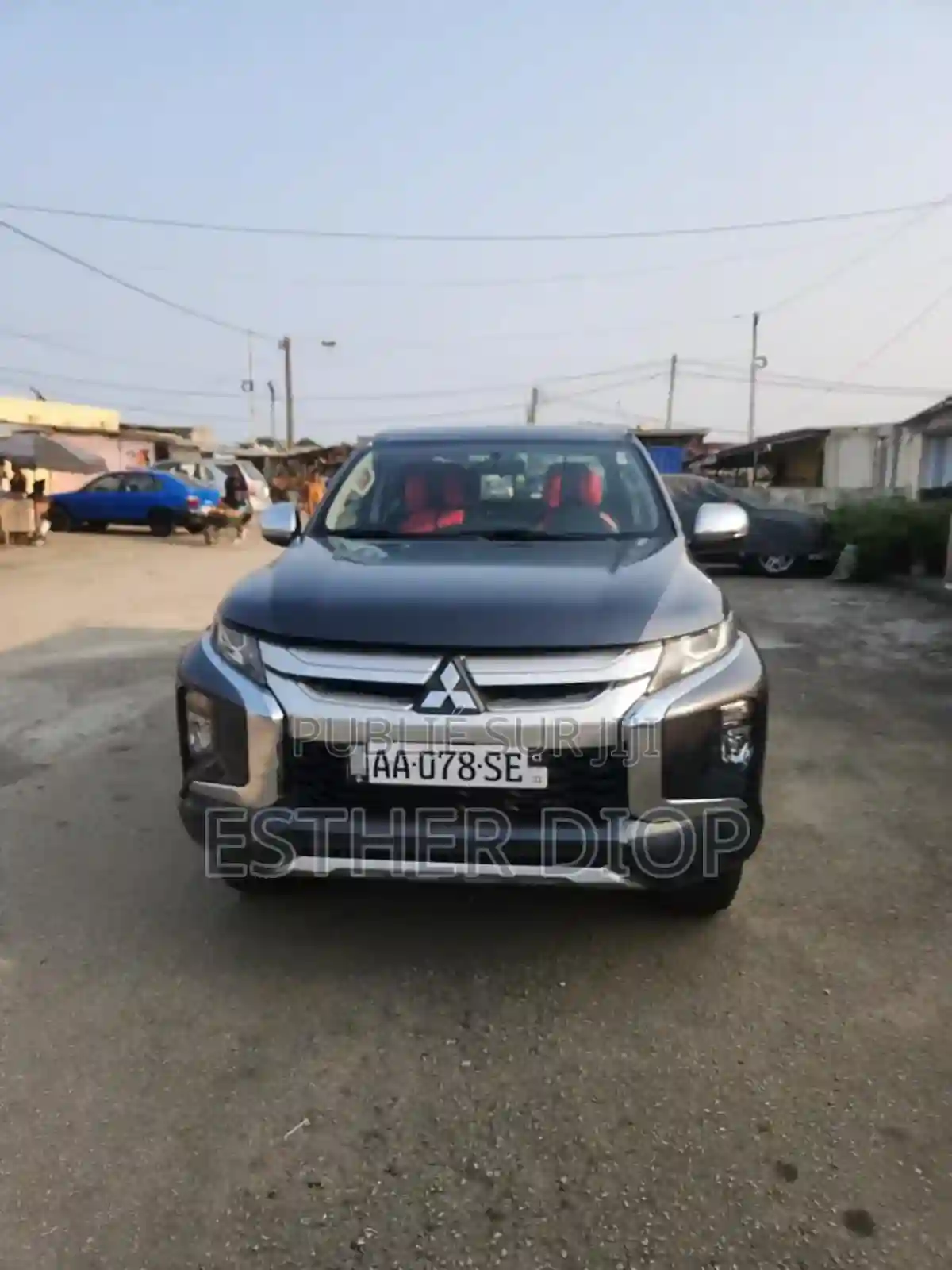 Mitsubishi L200 2022 Noir - Vue 4