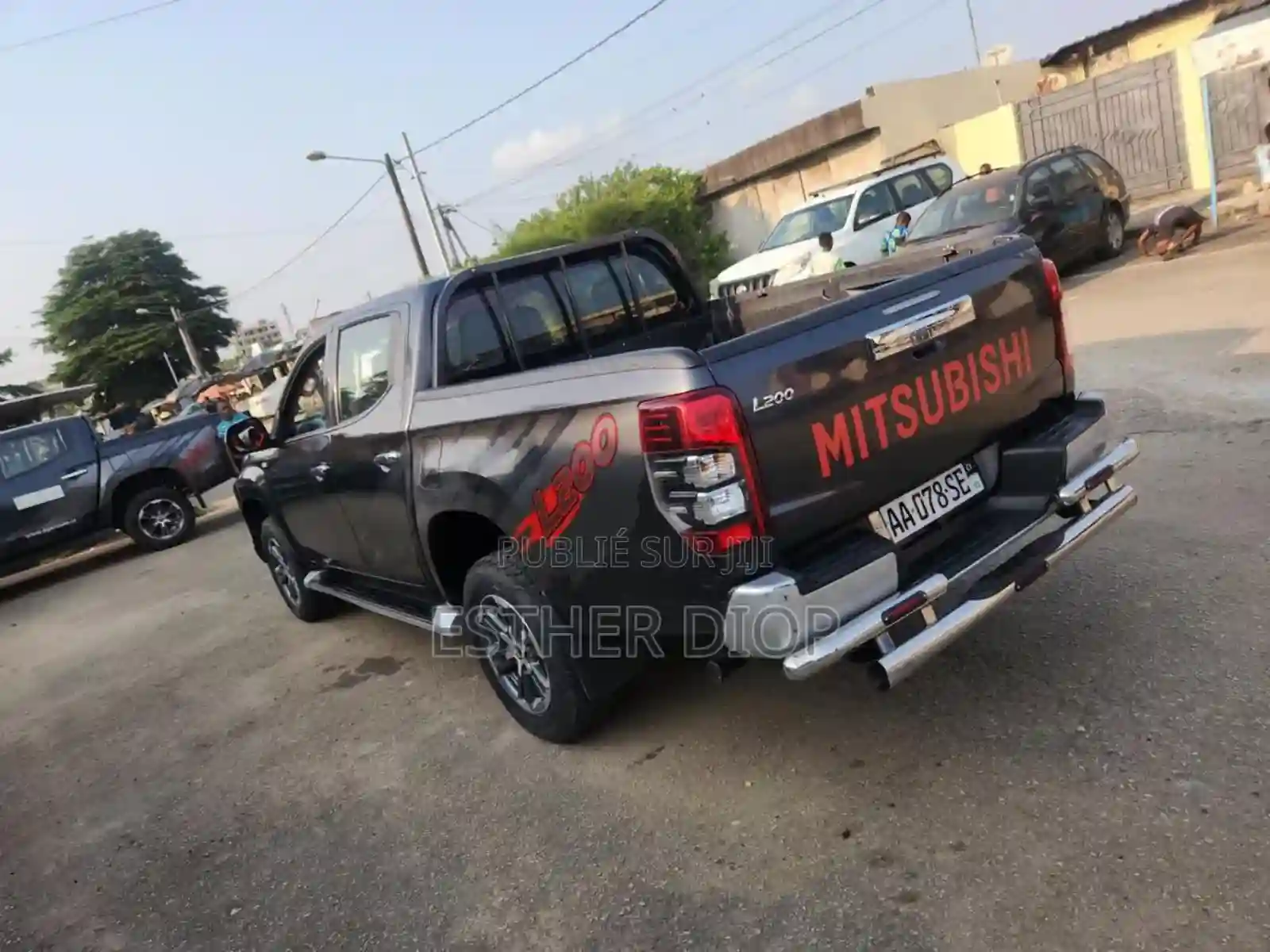Mitsubishi L200 2022 Noir - Vue 5