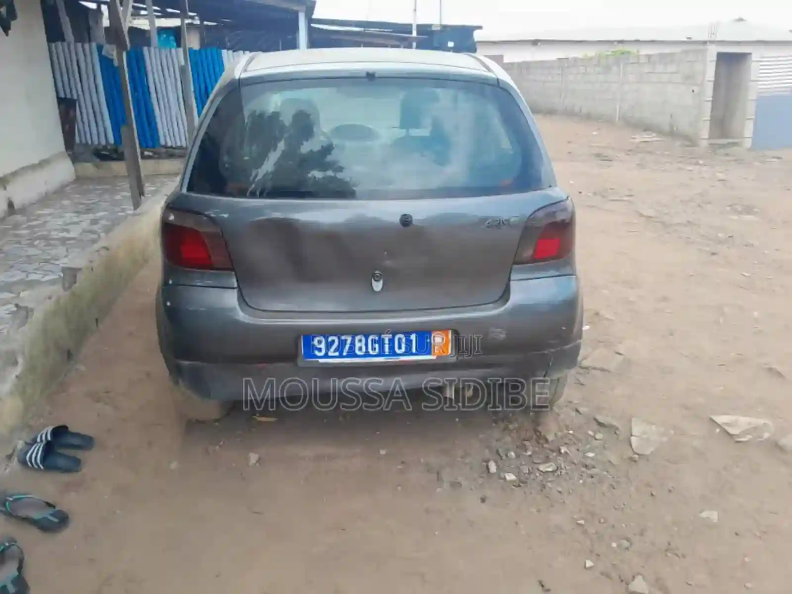 Toyota Yaris 2003 Gris - Vue 6