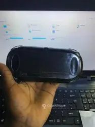 Playstation Vita + 17 Jeux