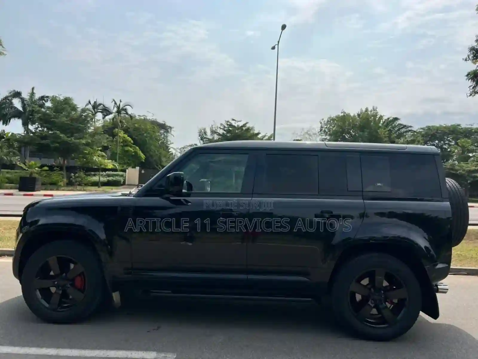 Land Rover Defender First Edition 2021 Noir - Vue 14