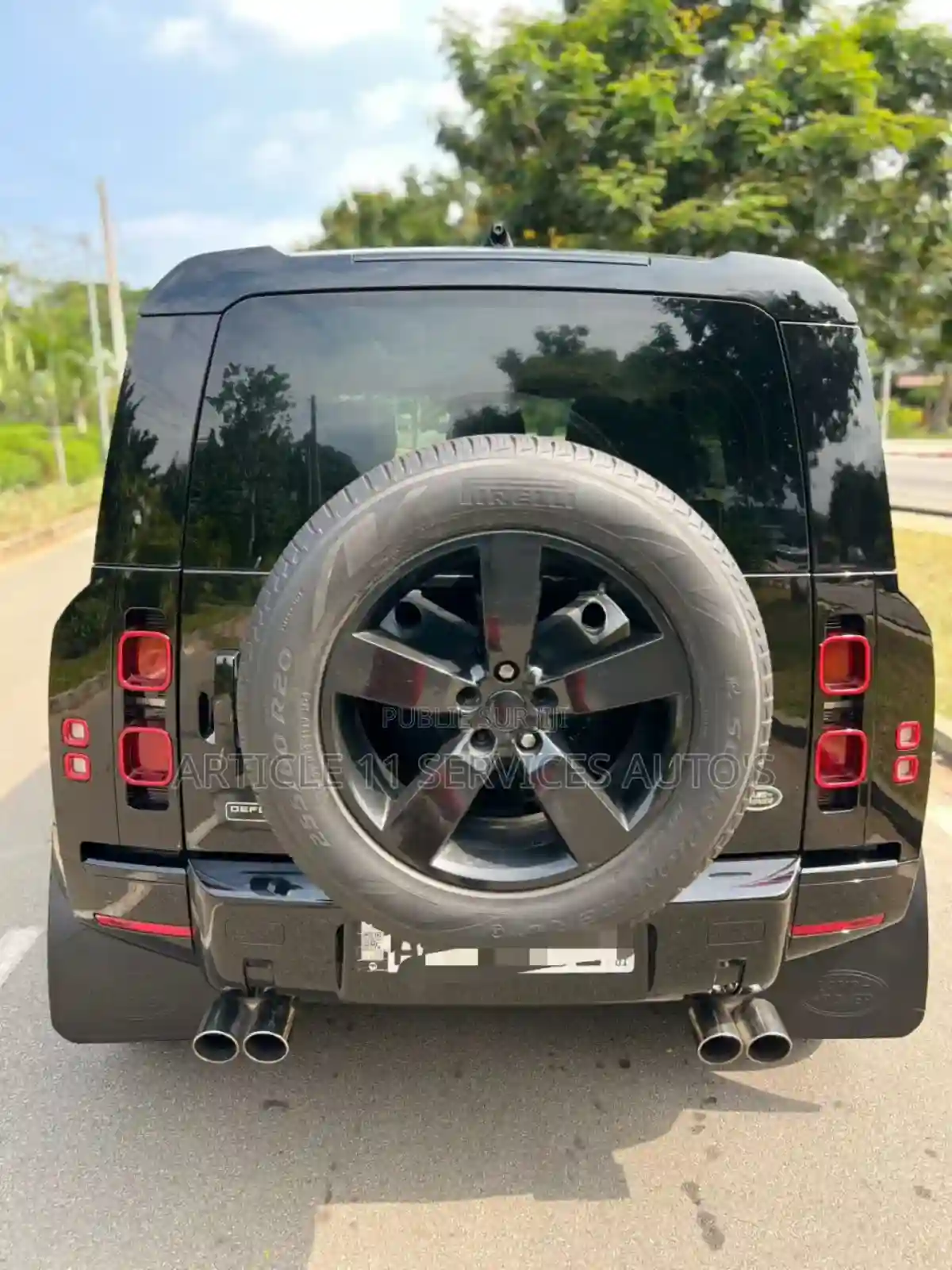 Land Rover Defender First Edition 2021 Noir - Vue 2