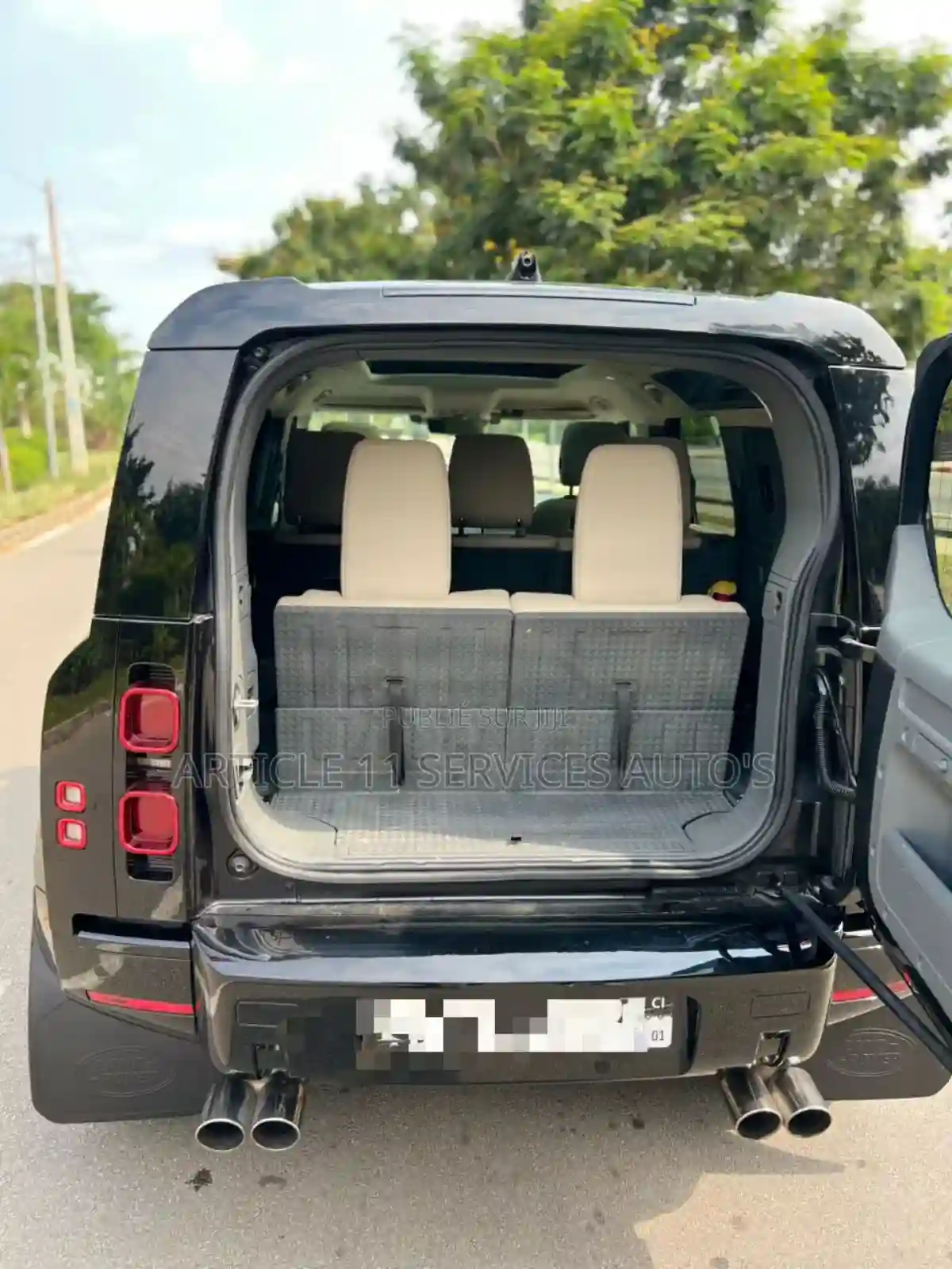 Land Rover Defender First Edition 2021 Noir - Vue 6