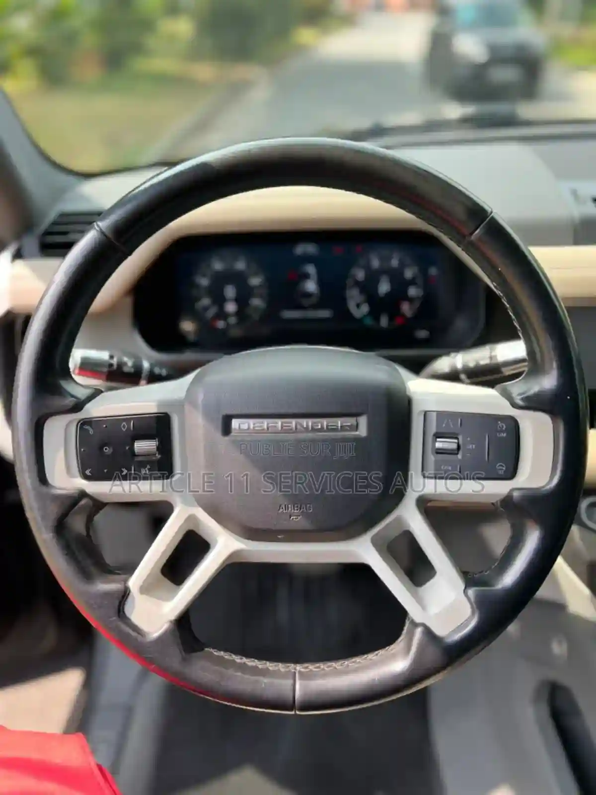 Land Rover Defender First Edition 2021 Noir - Vue 8