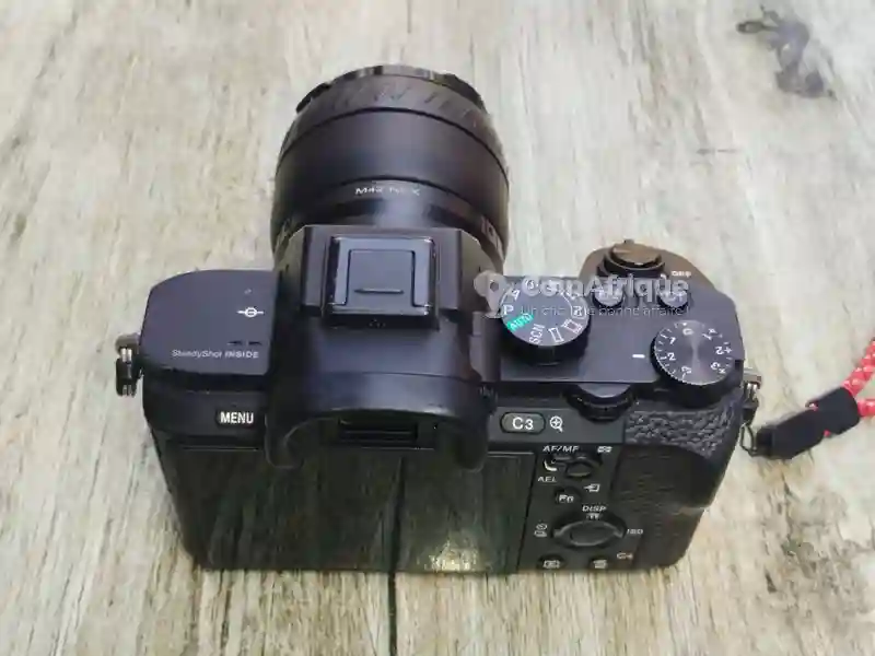 Sony Alpha 7 Mark 2 + Objectif 58 mm - Vue 2