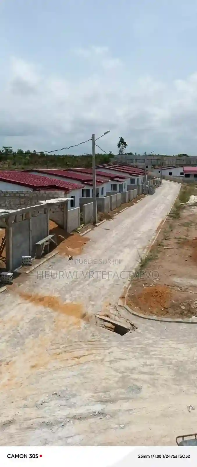 4chbre Villa Dans Yozalem Bingerville à Vendre - Vue 3
