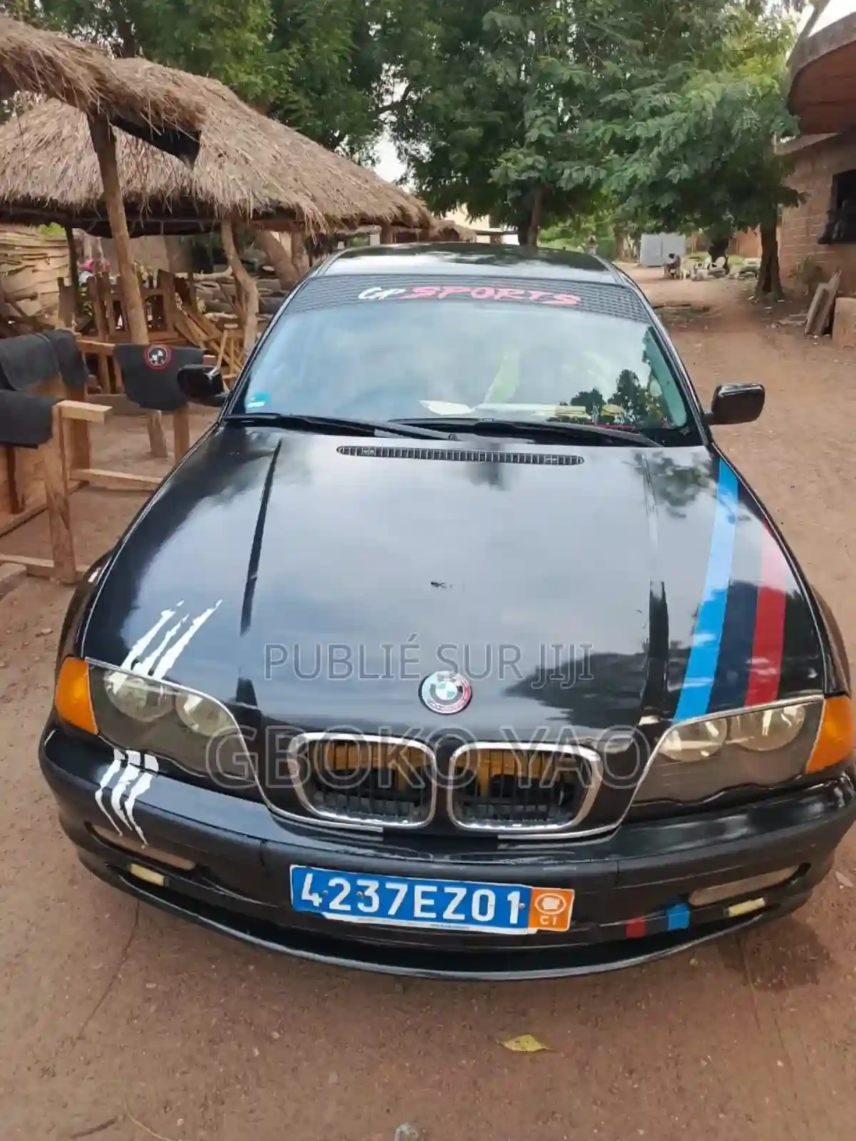 BMW 318i 1995 Noir Mat - Vue 4