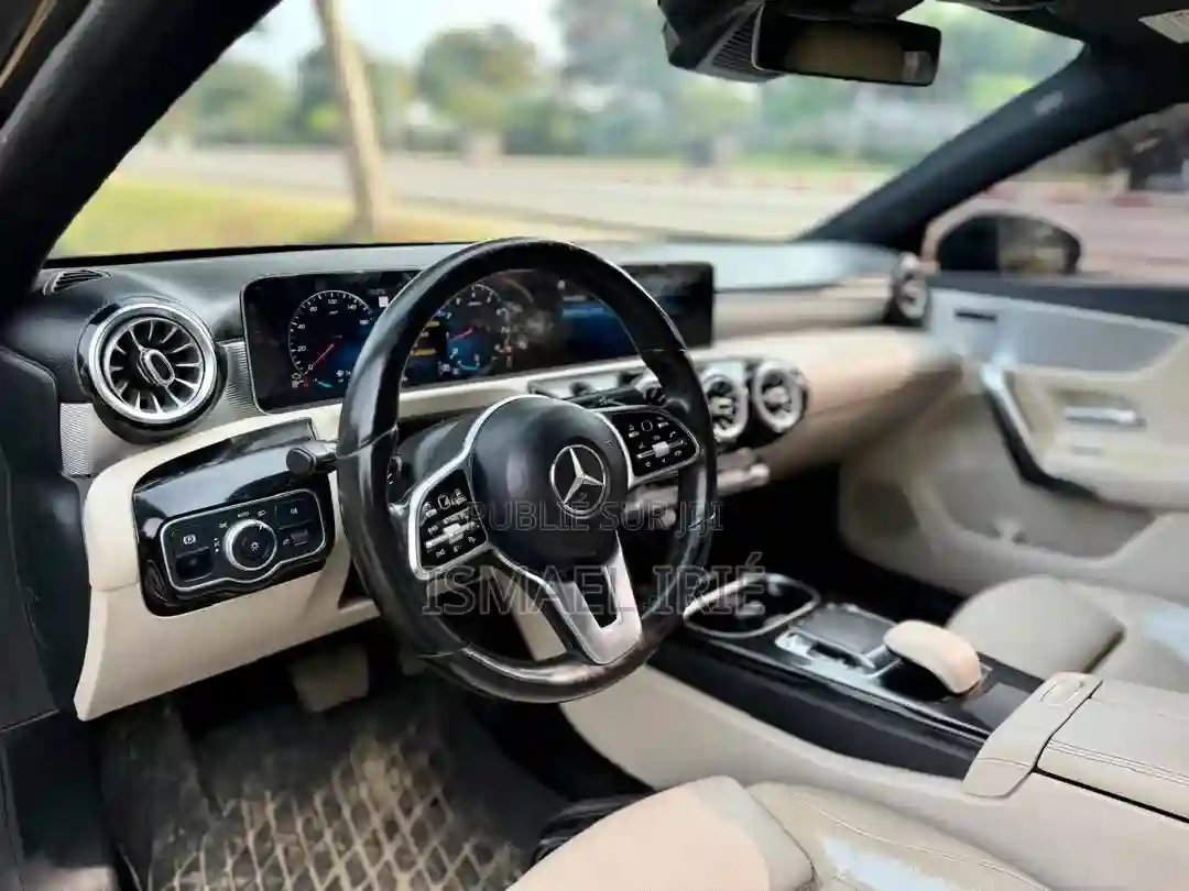 Mercedes-benz 220 2021 Noir - Vue 4