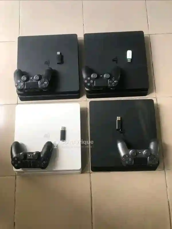 Playstation 4 - Vue 1