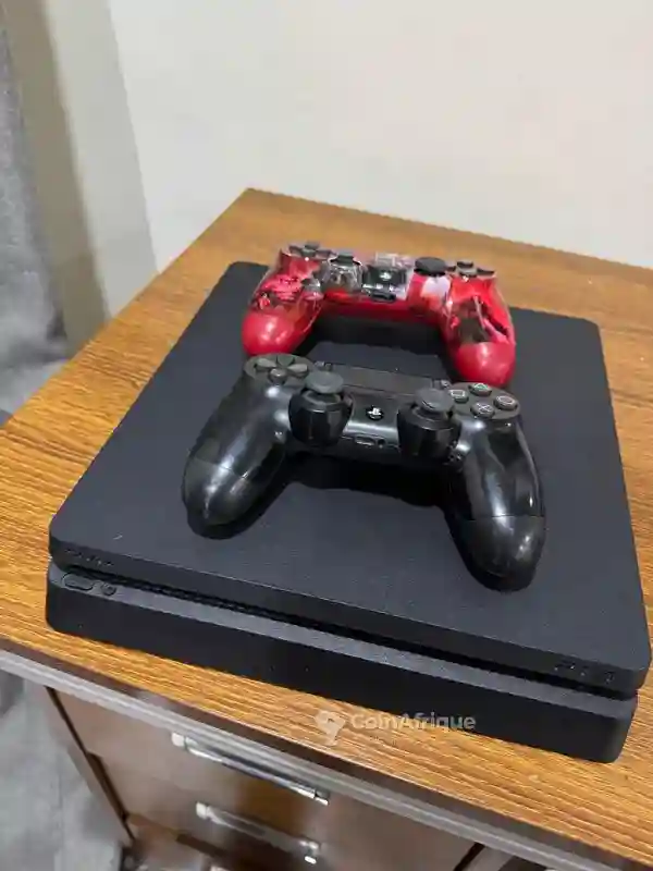 Playstation 4 - Vue 1